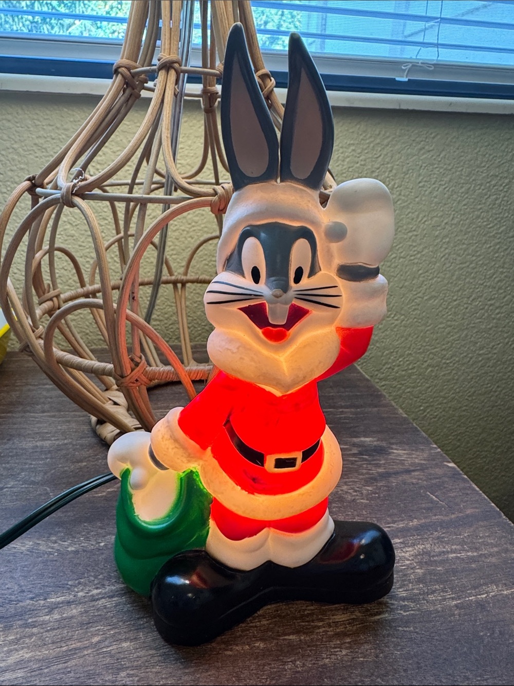 Vintage 1997 Bugs Bunny blow mold light up figurine